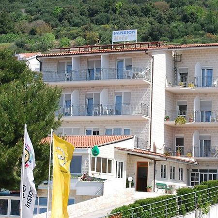 Pansion Komfor Moca Hotel Makarska Exterior photo